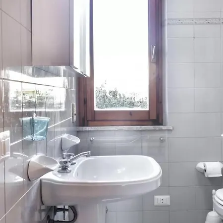 M253 - Marcelli, Trilocale Con Terrazzo A 100mt Dal Mare *