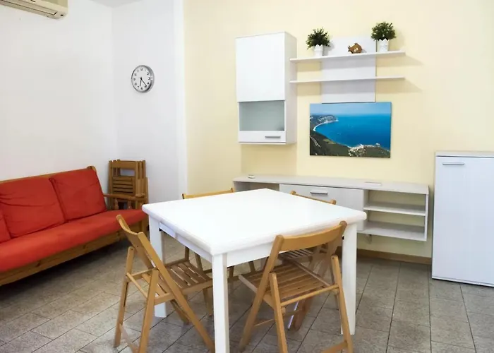 M253 - Marcelli, Trilocale Con Terrazzo A 100mt Dal Mare