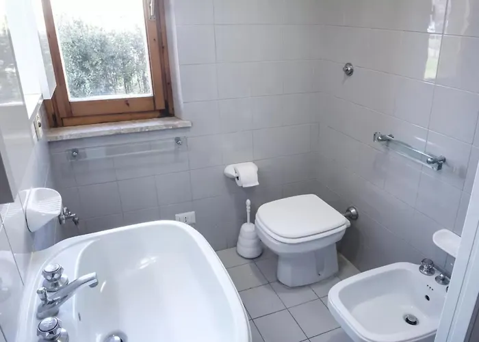 M253 - Marcelli, Trilocale Con Terrazzo A 100mt Dal Mare *